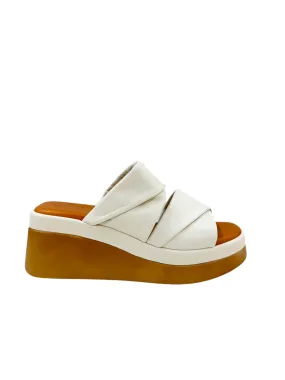 Caro - Off White