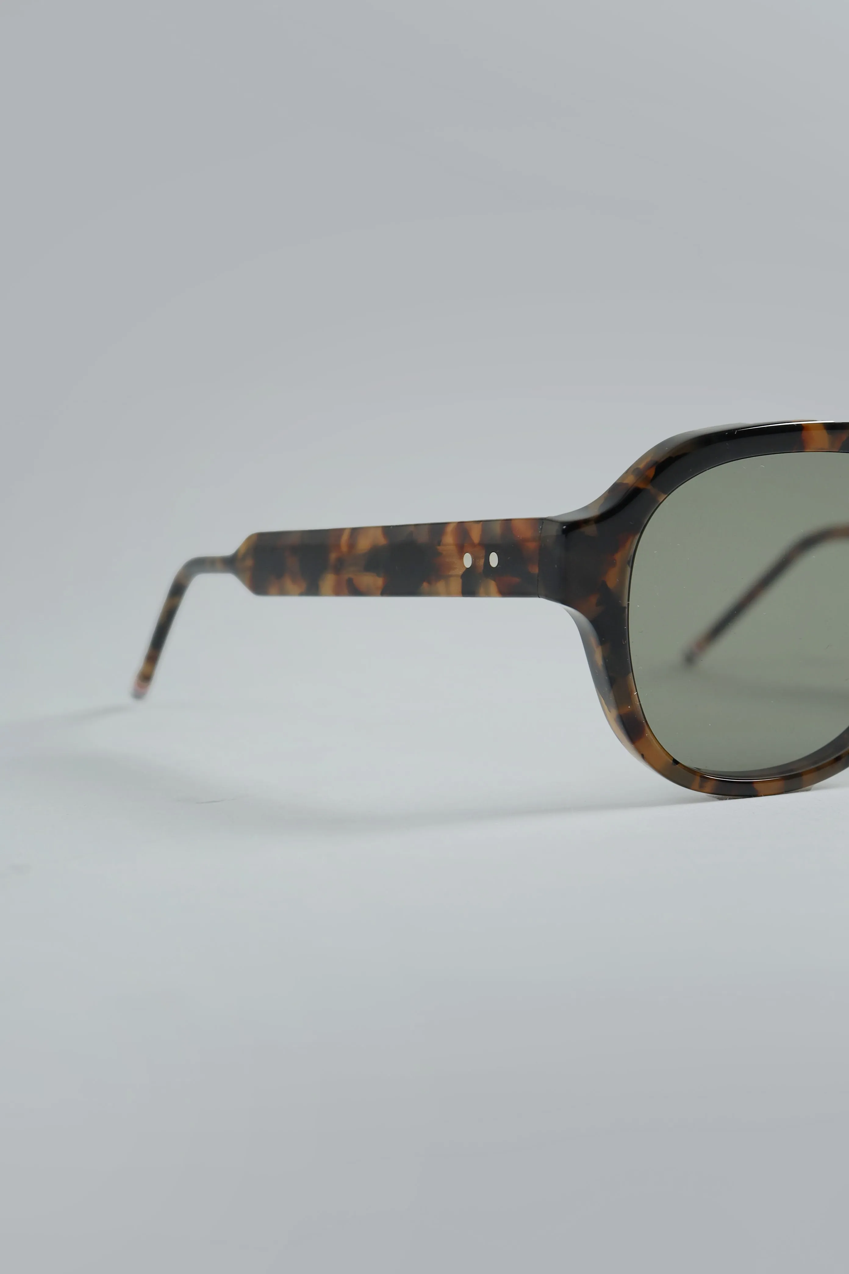 Oval Brown Dessin