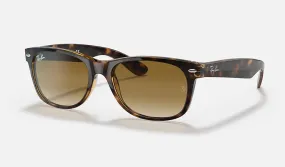 Ray-Ban New Wayfarer Unisex Lifestyle Sunglasses