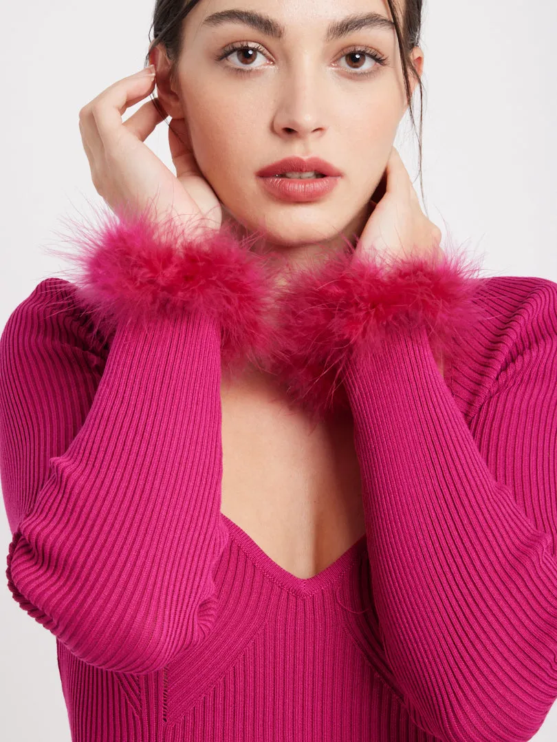 Robe en maille finition plumes