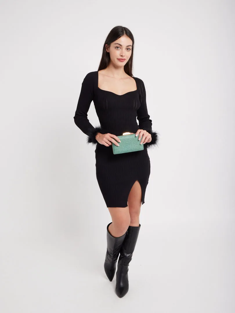 Robe en maille finition plumes