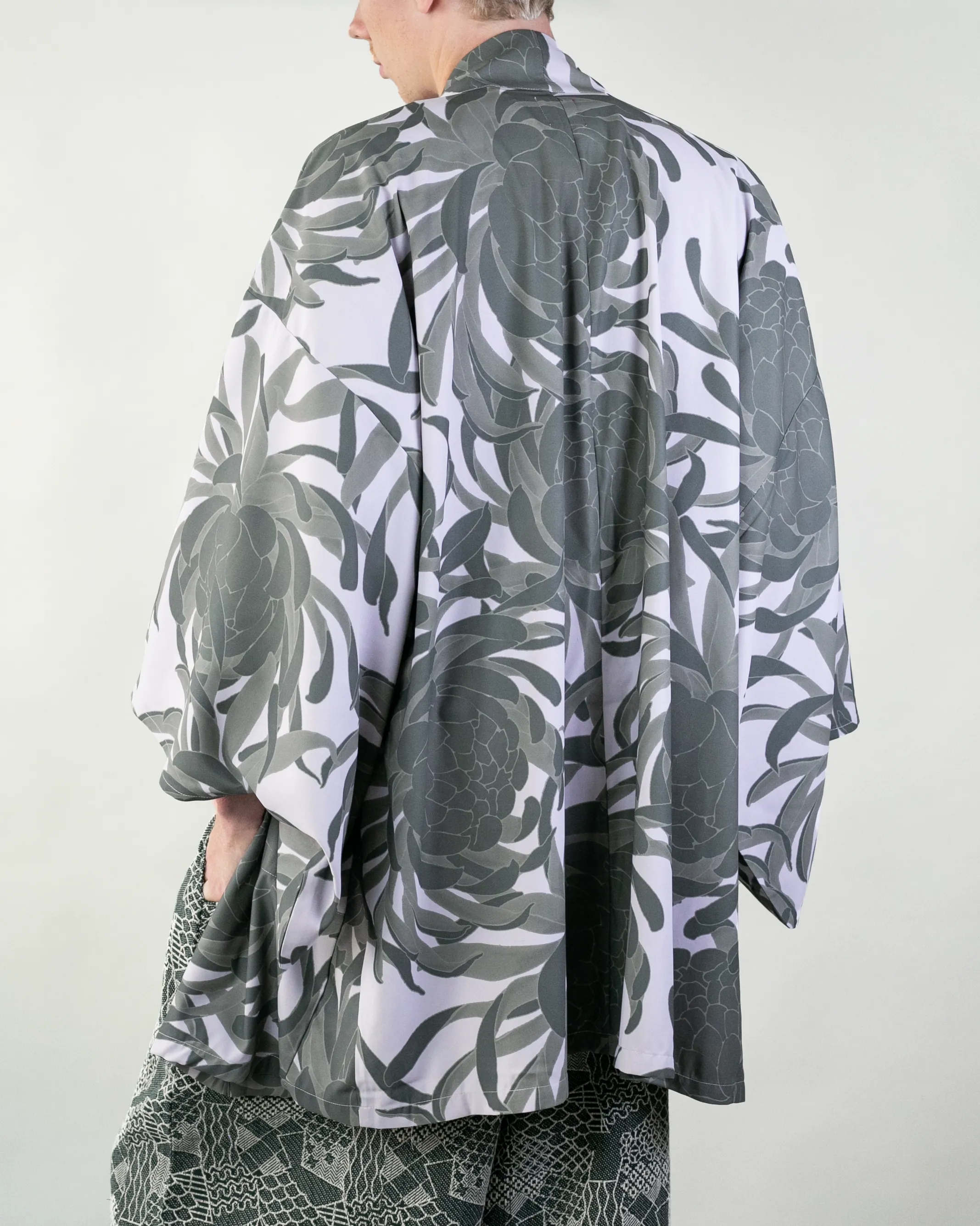 Wa-Modern Haori Robe, Grey Flower Pattern